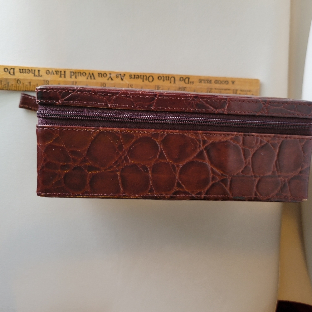 Faux Leather Croc Embossed Watch - Bracelet - Jewelry Case ~ FINAL PRICE - Picture 6 of 13
